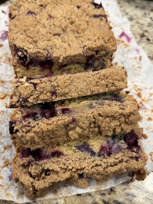 Crumbly Oat Cake – Soft, Buttery & Comforting Homemade Treat