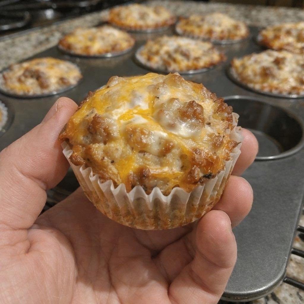 Sausage Breakfast Muffins 🧁🍳