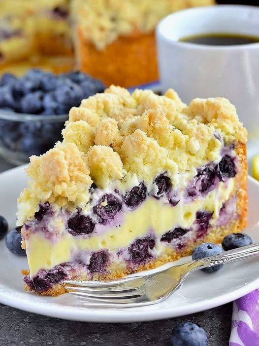 Keto Blueberry Cheesecake Crumb Cak