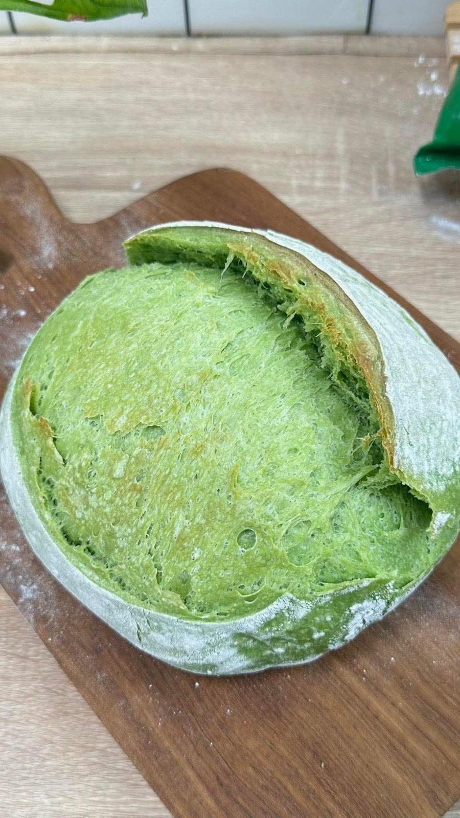 Soft & Fluffy Green Bread Loaf