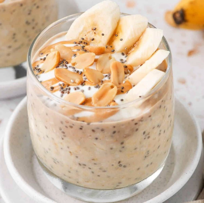 Creamy Banana Peanut Butter Chia Overnight Oats